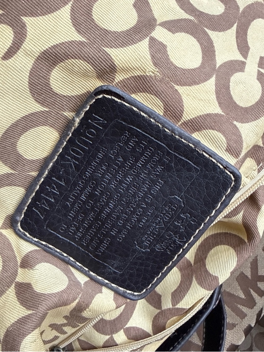 Coach Brown Signature Canvas Shoulder Bag with Gold Hardware - Picture 5 of 7